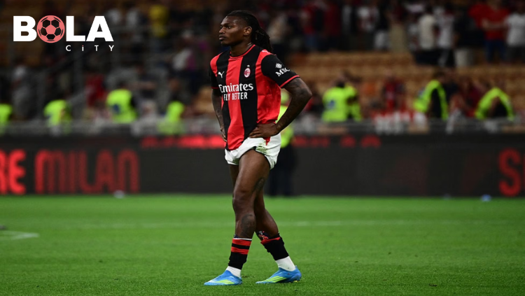 Rafael Leao blak-blakan ingin cabut dari AC Milan lempar kode ke Manchester United. Fabrizio Romano bantah. Ini analisis bolacity.